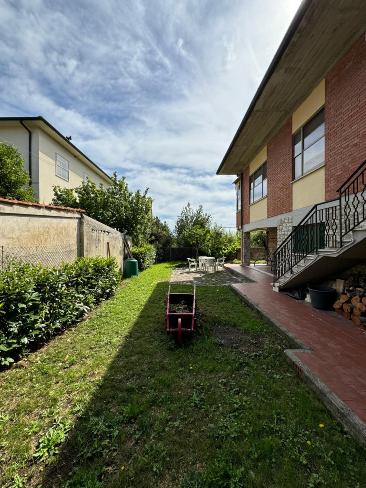 Hotel Lucy'S House, Elegante Alloggio Rustico Con Tutti I Comfort Moderni A Pisa Exterior foto